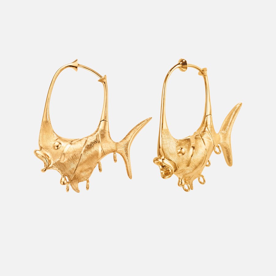 Young Fish earrings large in 18 karat yellow gold | OLE LYNGGAARD COPENHAGEN	
